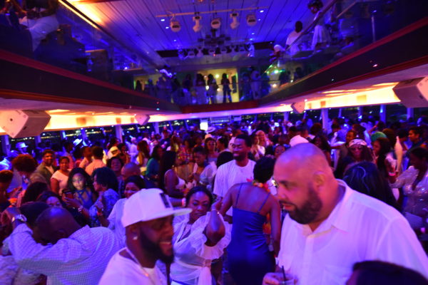 Errol fr. Mingles @IrieDale Al Bundy presents BLUE & WHITE Yacht Party – Jun 23